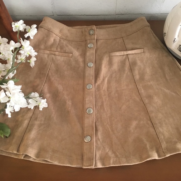 Full Tilt Dresses & Skirts - 🍃🌸{Full Tilt}: Camel Suede Mini Skirt🌸🍃